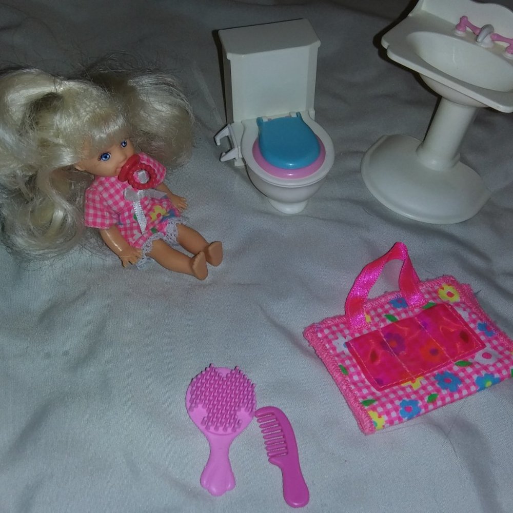 Vintage 1996 Potty Training Kelly Playset